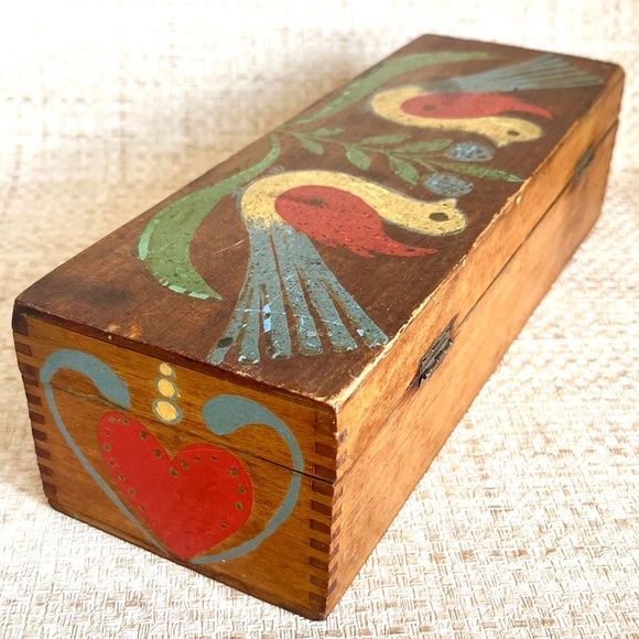 Antique Folk Art Box Vintage Wood Box Hand Painted Penn Dutch Bird Flower Heart - Picture 8 of 8